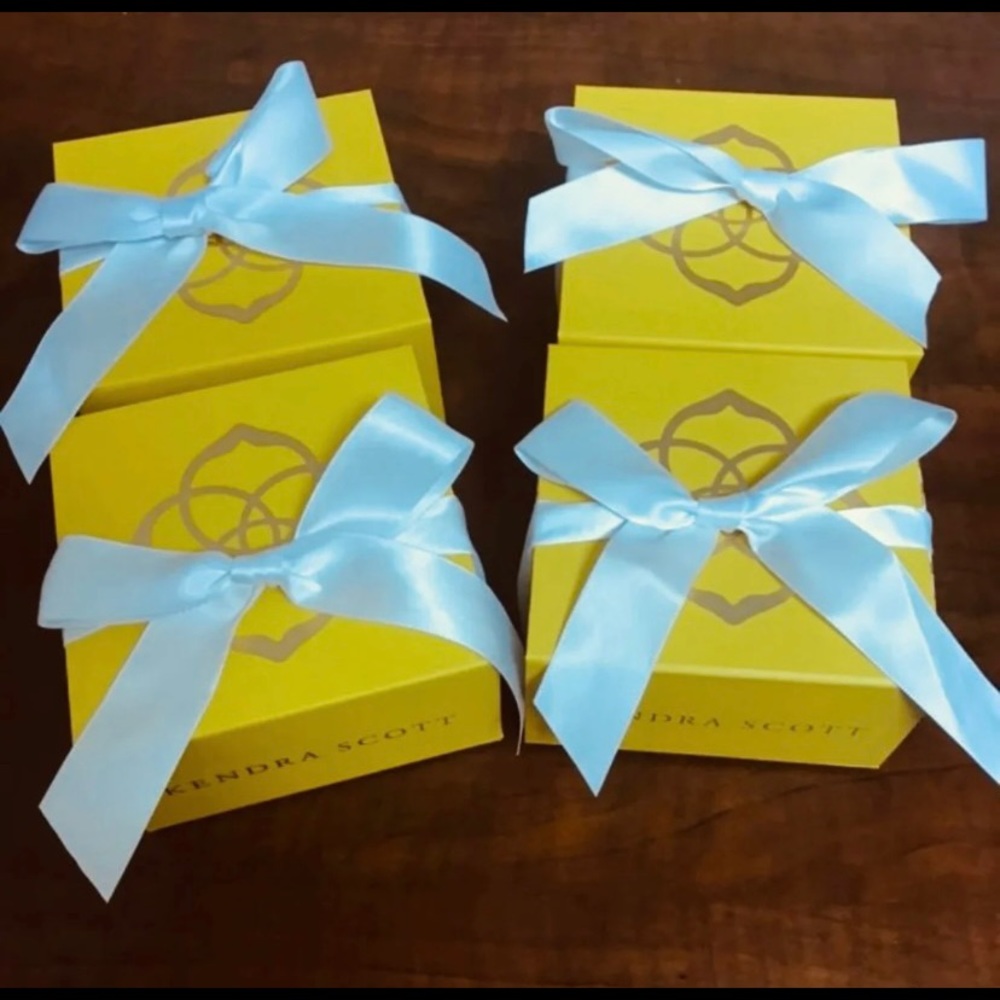 Kendra Scott Set of 4 MAGNETIC Boxes
